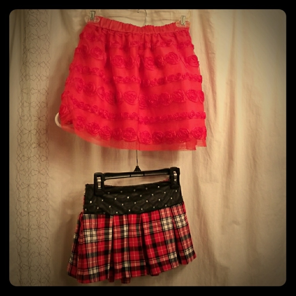 2 Girls Fashion Skirts Size 7-8